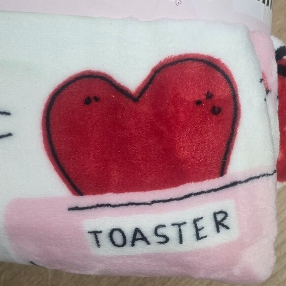 NWT Velvet Plush Blanket - Twin - Picture 7 of 7